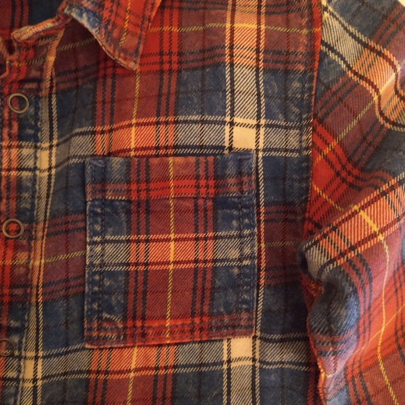 Shirt - Picture 3 of 5